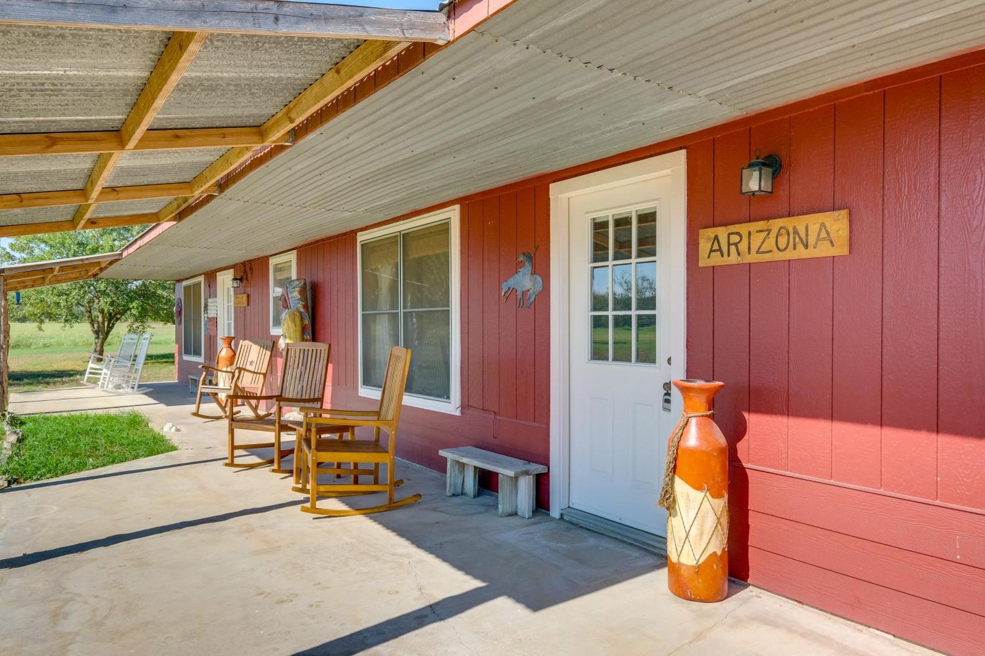 Delightful Carmine Studio On Farm Near Round Top! المظهر الخارجي الصورة